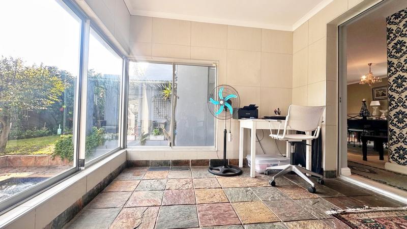 To Let 3 Bedroom Property for Rent in Van Riebeeckstrand Western Cape
